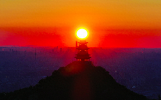 傍晚的太阳打一字，傍晚的太阳打一字是什么字